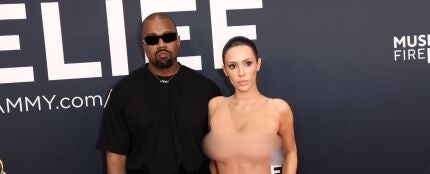 Bianca Censori y Kanye West en los Premios Grammy 2025