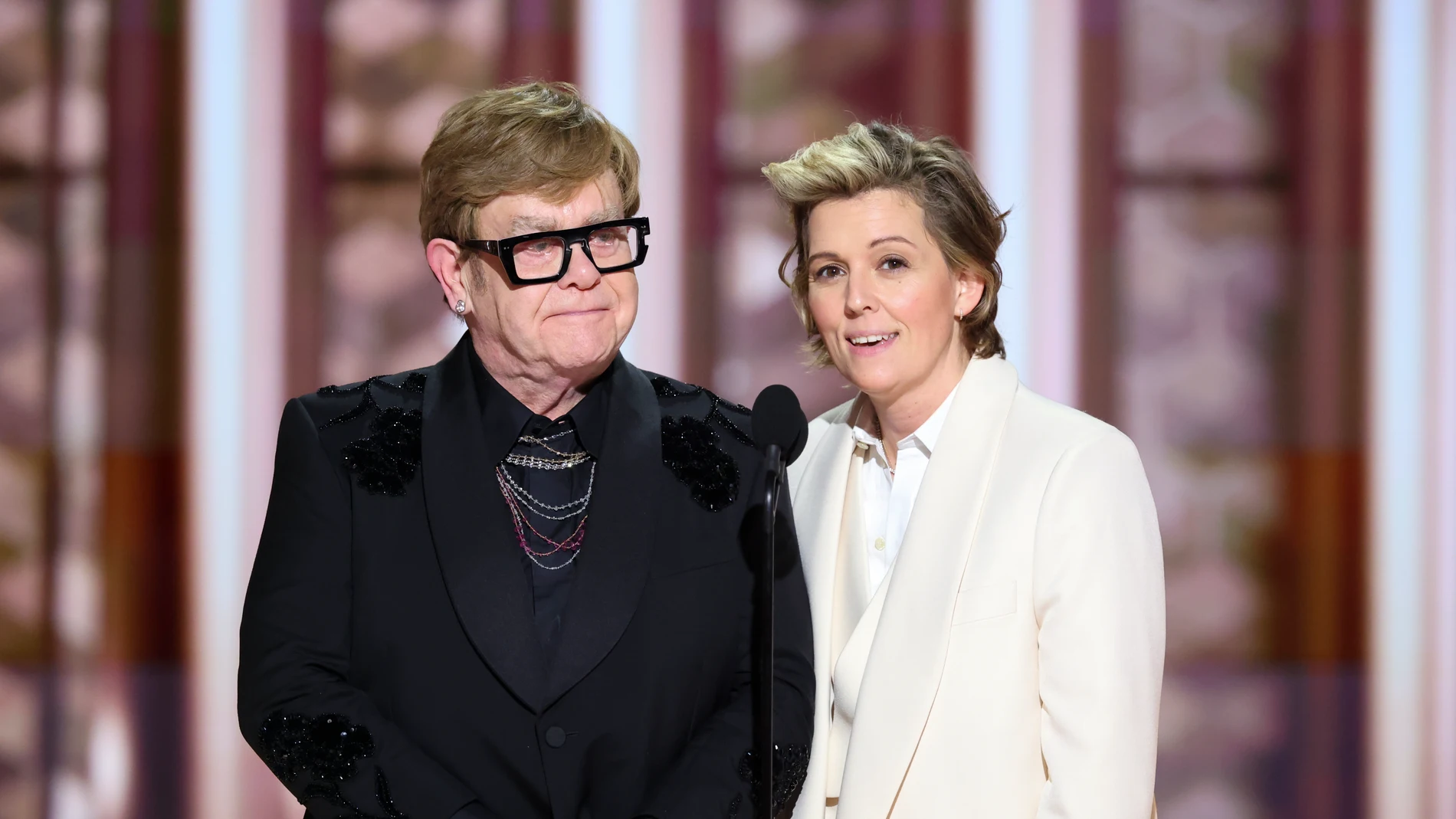 Elton John y Brandi Carlile lanzan 'Who Believes in Angel?', el primer single de su álbum colaborativo Elton John y Brandi Carlile lanzan 'Who Believes in Angel?', el primer single de su álbum colaborativo