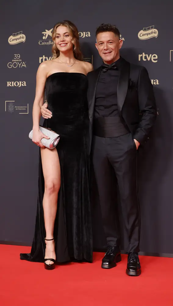 El cantante Alejandro Sanz con su pareja Candela Márquez El cantante Alejandro Sanz con su pareja Candela Márquez