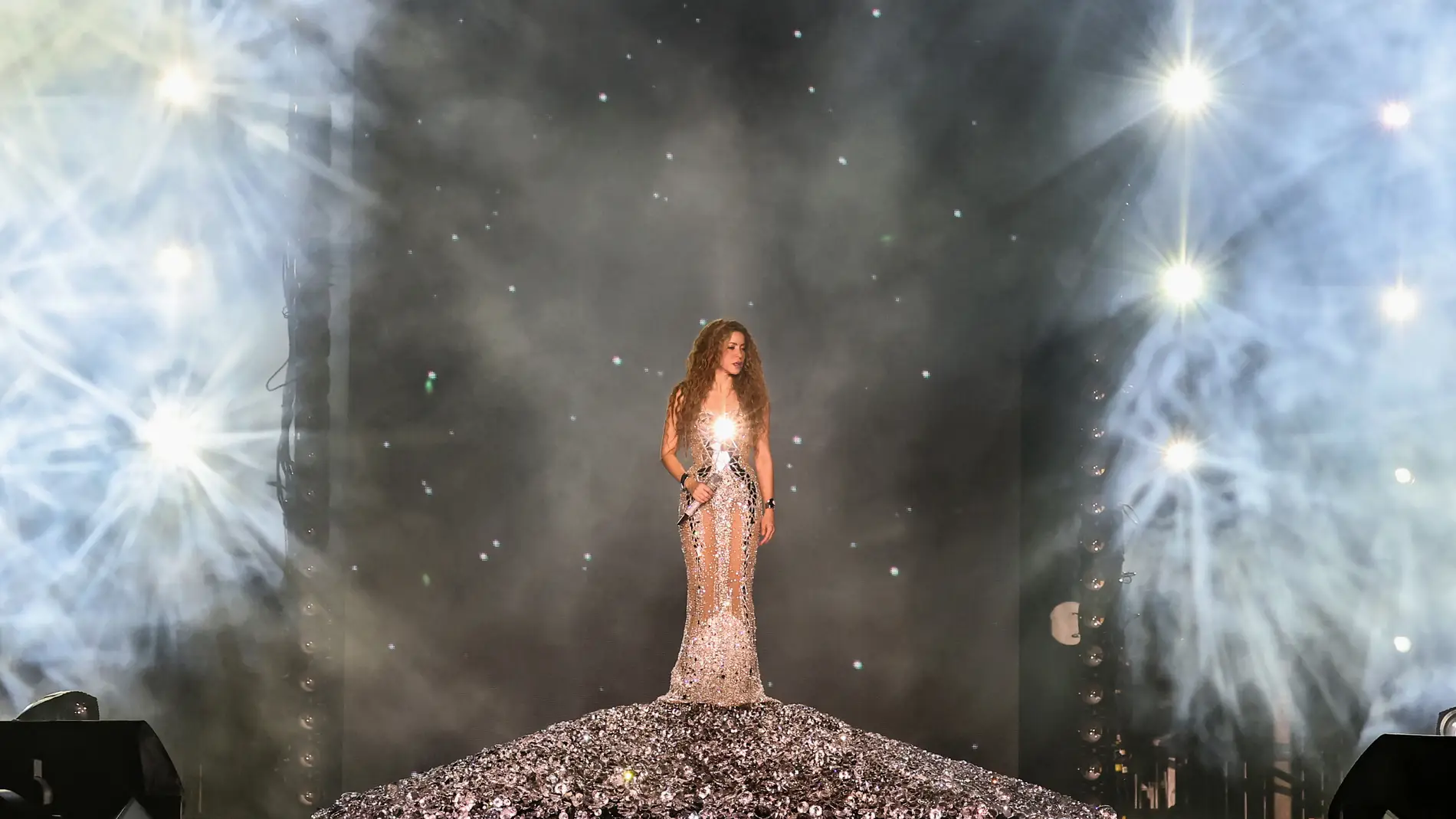Shakira canta Última Shakira canta Última