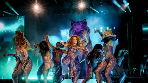 Shakira inaugura la gira de 'Las Mujeres Ya No Lloran' con momentazos para la historia Shakira