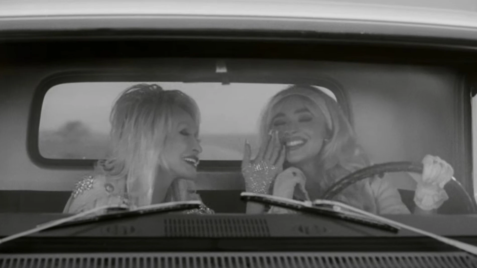 Sabrina Carpenter Dolly Parton Please please please Sabrina Carpenter Dolly Parton Please please please