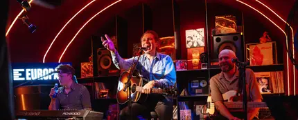 Franz Ferdinand, primera banda internacional que se une al Local de Ensayo Europa FM. Franz Ferdinand, primera banda internacional que se une al Local de Ensayo Europa FM.