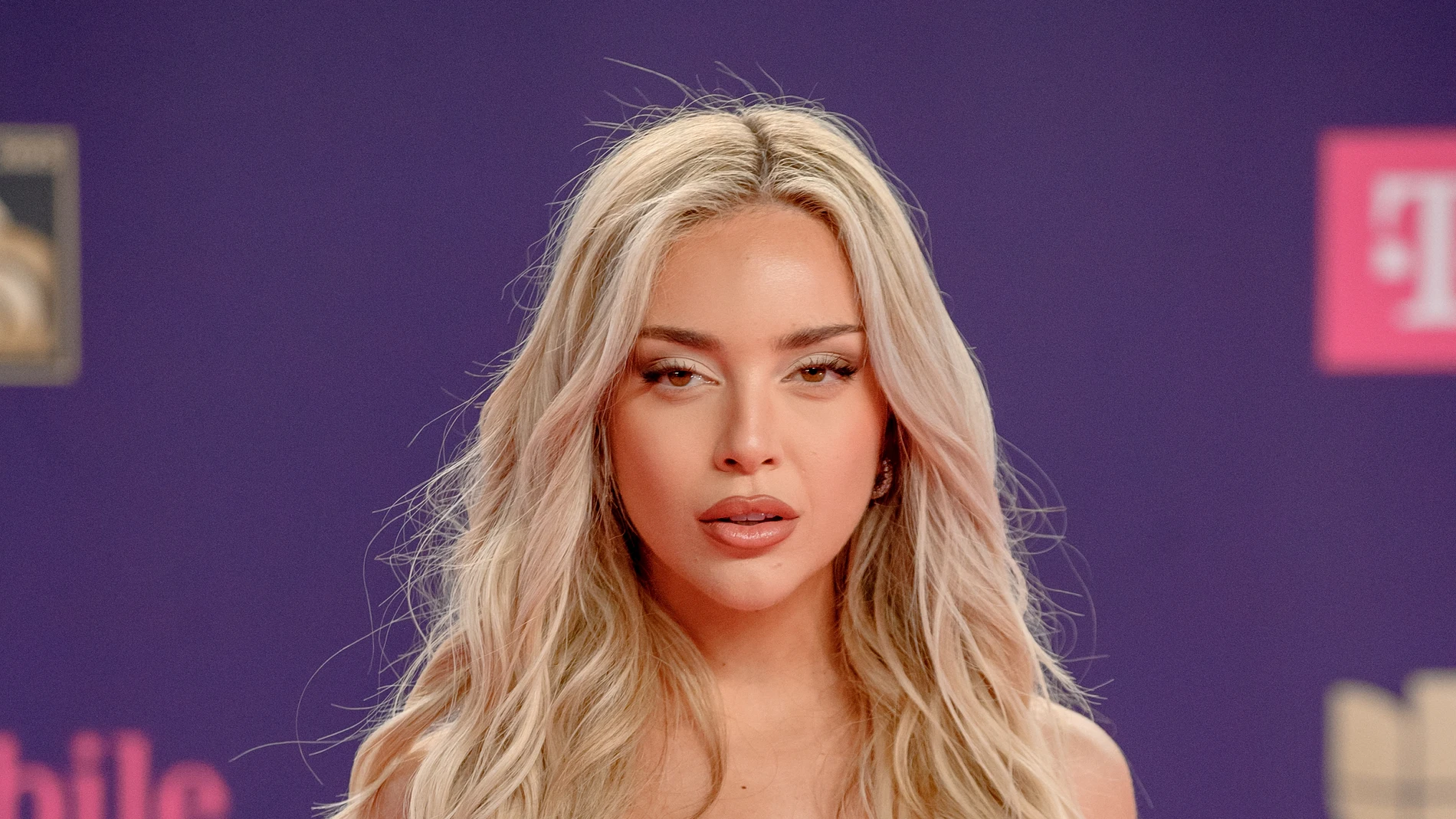 Ana Mena, Bad Gyal, Thalía... Las estrellas deslumbran en la alfombra roja de los Premios Lo Nuestro Ana Mena, Bad Gyal, Thalía... Las estrellas deslumbran en la alfombra roja de los Premios Lo Nuestro