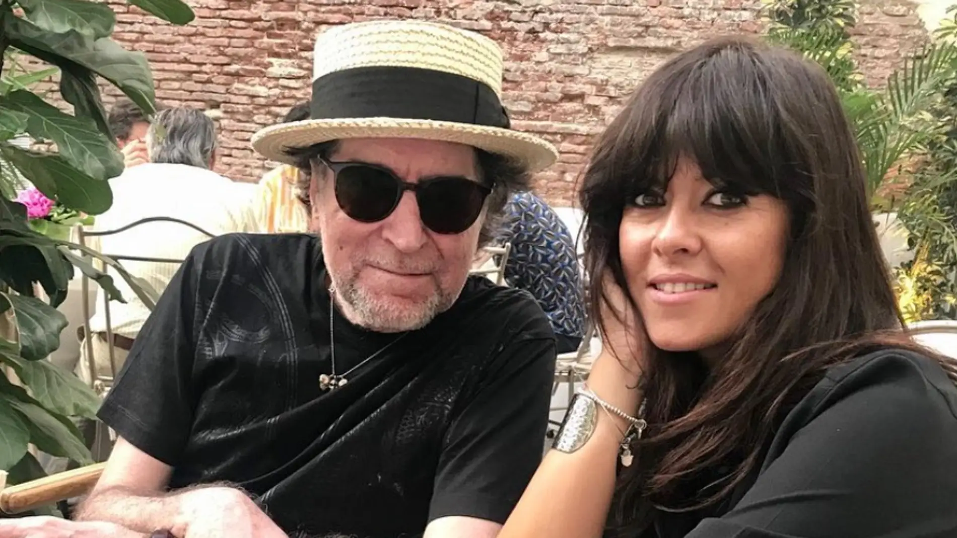 Vanesa Martín en la boda civil de Joaquín Sabina y Jimena Coronado en 2020 Vanesa Martín en la boda civil de Joaquín Sabina y Jimena Coronado en 2020