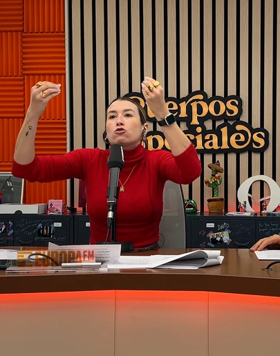 Eva Soriano le grita a una nube Eva Soriano le grita a una nube