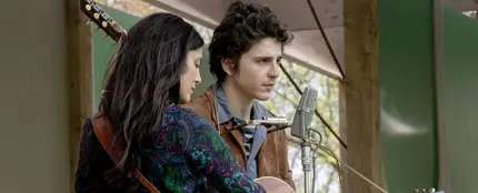 Monica Barbaro y Timothée Chalamet son Joan Báez y Bob Dylan en 'A Complete Unknown' Monica Barbaro y Timothée Chalamet son Joan Báez y Bob Dylan en 'A Complete Unknown'