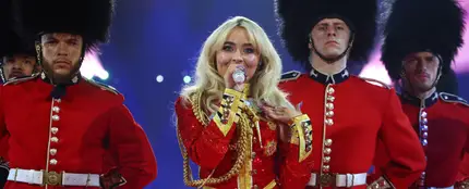 Sabrina Carpenter en su actuación de los BRIT Awards 2025 Sabrina Carpenter en su actuación de los BRIT Awards 2025