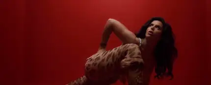 Nathy Peluso se entrega a la máxima sensualidad en 'Erotika' Nathy Peluso se entrega a la máxima sensualidad en 'Erotika'