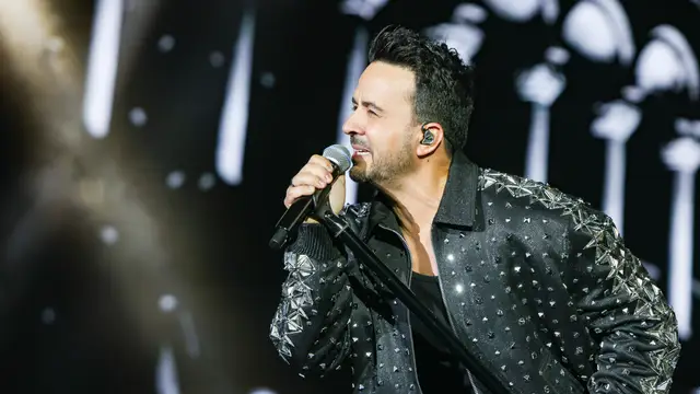 Luis Fonsi rebosa energía y entusiasmo con grandes invitados en el Movistar Arena de Madrid