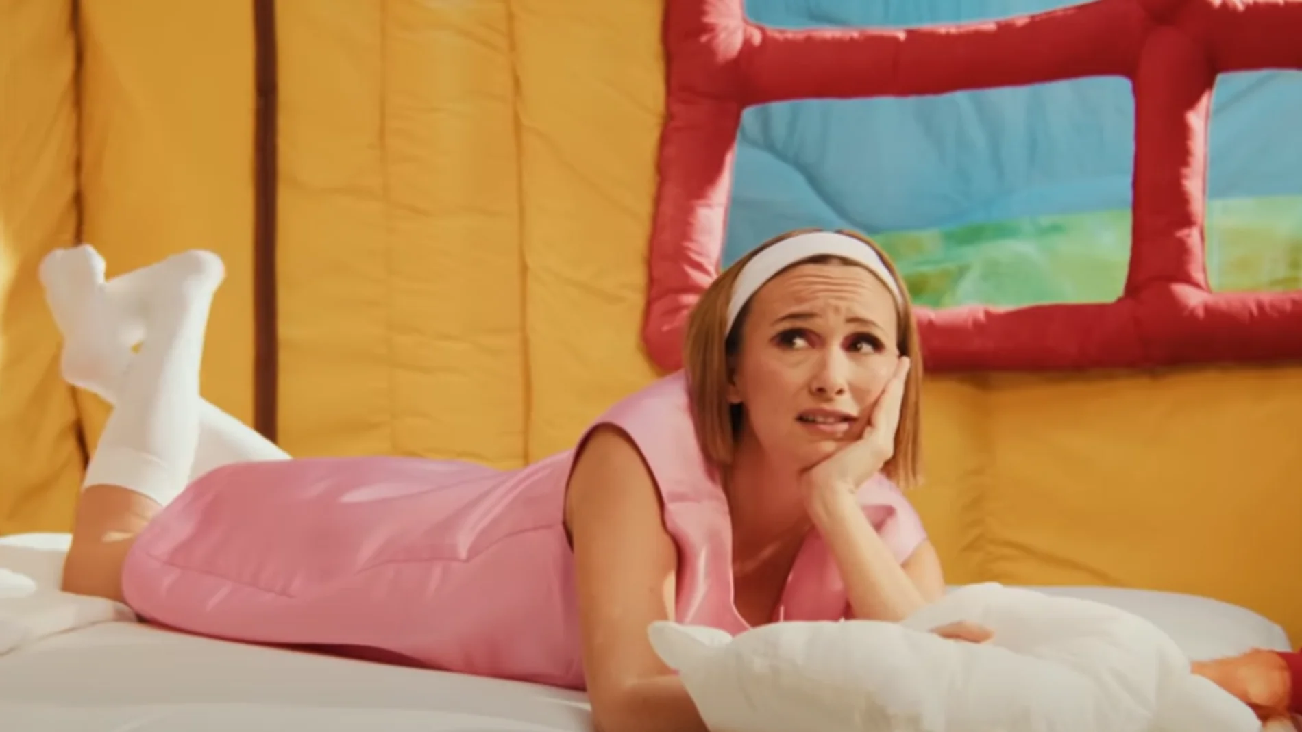 Rigoberta Bandini, en el videoclip de 'Aprenderás. Rigoberta Bandini, en el videoclip de 'Aprenderás.