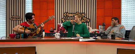 Roi con Eva Soriano y Nacho García en 'Cuerpos especiales' Roi con Eva Soriano y Nacho García en 'Cuerpos especiales'