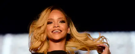 La artista Rihanna La artista Rihanna