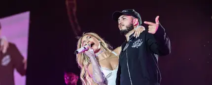 Ana Mena y Omar Montes, en el concierto del Bellodrama Tour en diciembre de 2023. Ana Mena y Omar Montes, en el concierto del Bellodrama Tour en diciembre de 2023.
