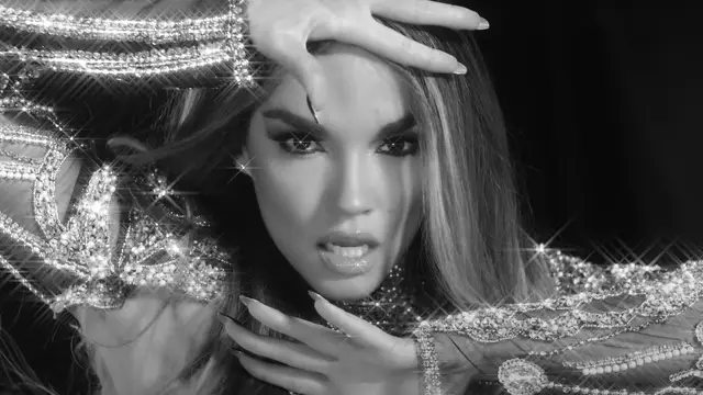 Melody en el videoclip de 'Esa Diva'