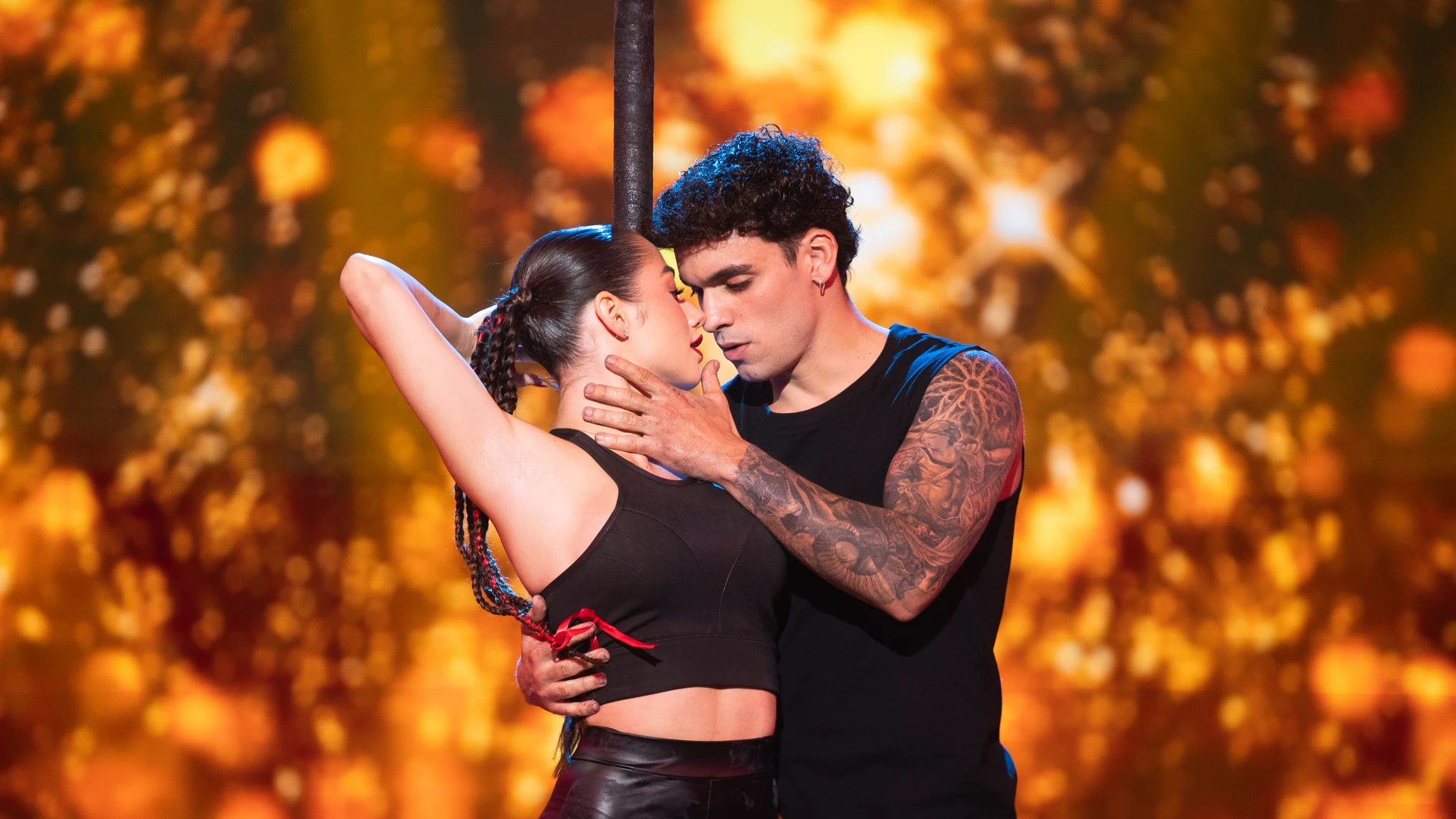 Lola Lolita e Isaac Belk en la primera semifinal de 'El Desafío 5' Lola Lolita e Isaac Belk en la primera semifinal de 'El Desafío 5'