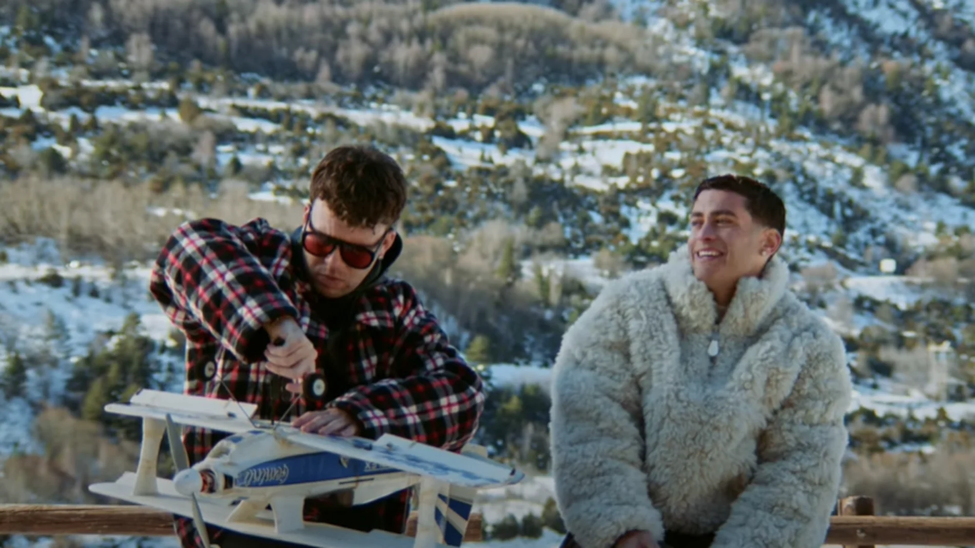 Delaossa y Quevedo, embajadores del pop urbano en su colaboración 'Still Luvin' Delaossa y Quevedo, embajadores del pop urbano en su colaboración 'Still Luvin'