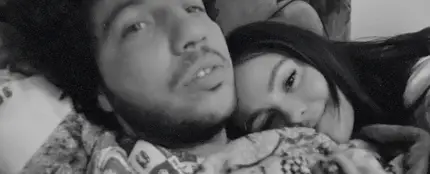 Benny Blanco y Selena Gomez en la portada de 'Sunset Blvd' Benny Blanco y Selena Gomez en la portada de 'Sunset Blvd'