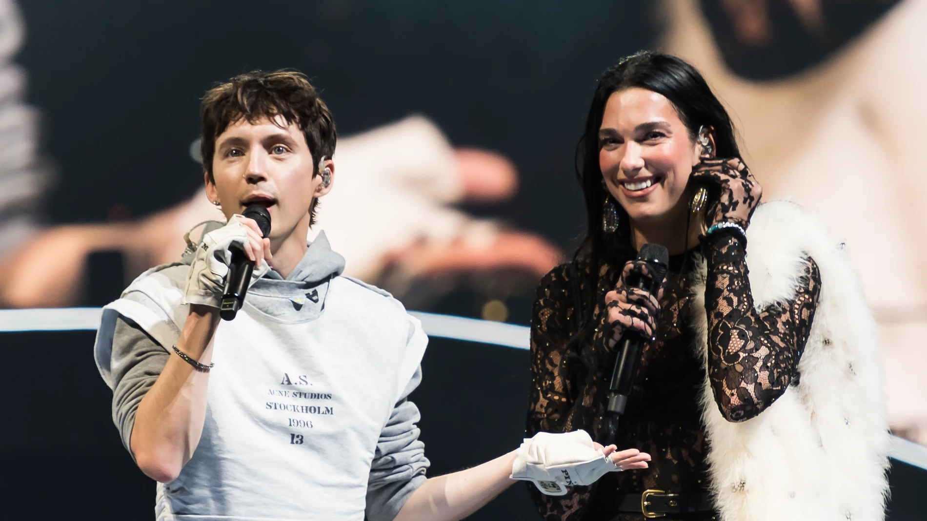 Troye Sivan y Dua Lipa actúan en la gira 'Radical Optimism Tour' en Melbourne (Australia) el 22 de marzo de 2025 Troye Sivan y Dua Lipa actúan en la gira 'Radical Optimism Tour' en Melbourne (Australia) el 22 de marzo de 2025