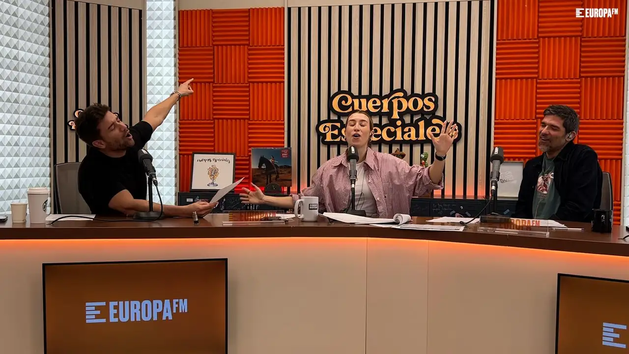 Pablo Alborán canta con Eva Soriano una versión de 'Te he echado de menos' Pablo Alborán canta con Eva Soriano una versión de 'Te he echado de menos'