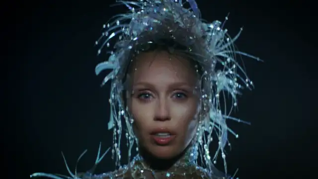 Miley Cyrus en 'Prelude'