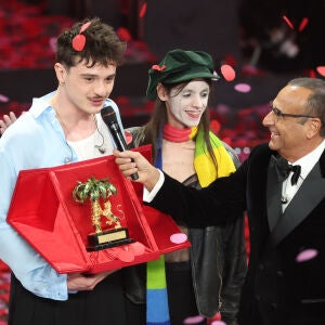 Olly y Lucio Corsi, en la final de Sanremo 2025.