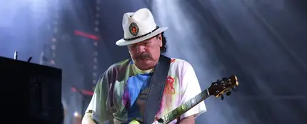 El guitarrista Carlos Santana en 2023 El guitarrista Carlos Santana en 2023