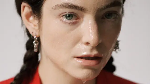 Lorde en la portada de 'What Was That'
