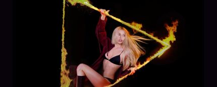 Ava Max Don't click play