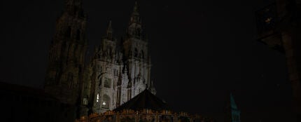 La Plaza del Obradoiro durante el apagón en Santiago de Compostela, a 28 de abril de 2025, en Santiago de Compostela, Galicia (España)