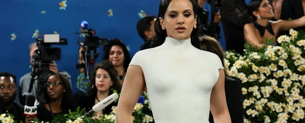 Rosalía en la Met Gala 2025 Rosalía en la Met Gala 2025