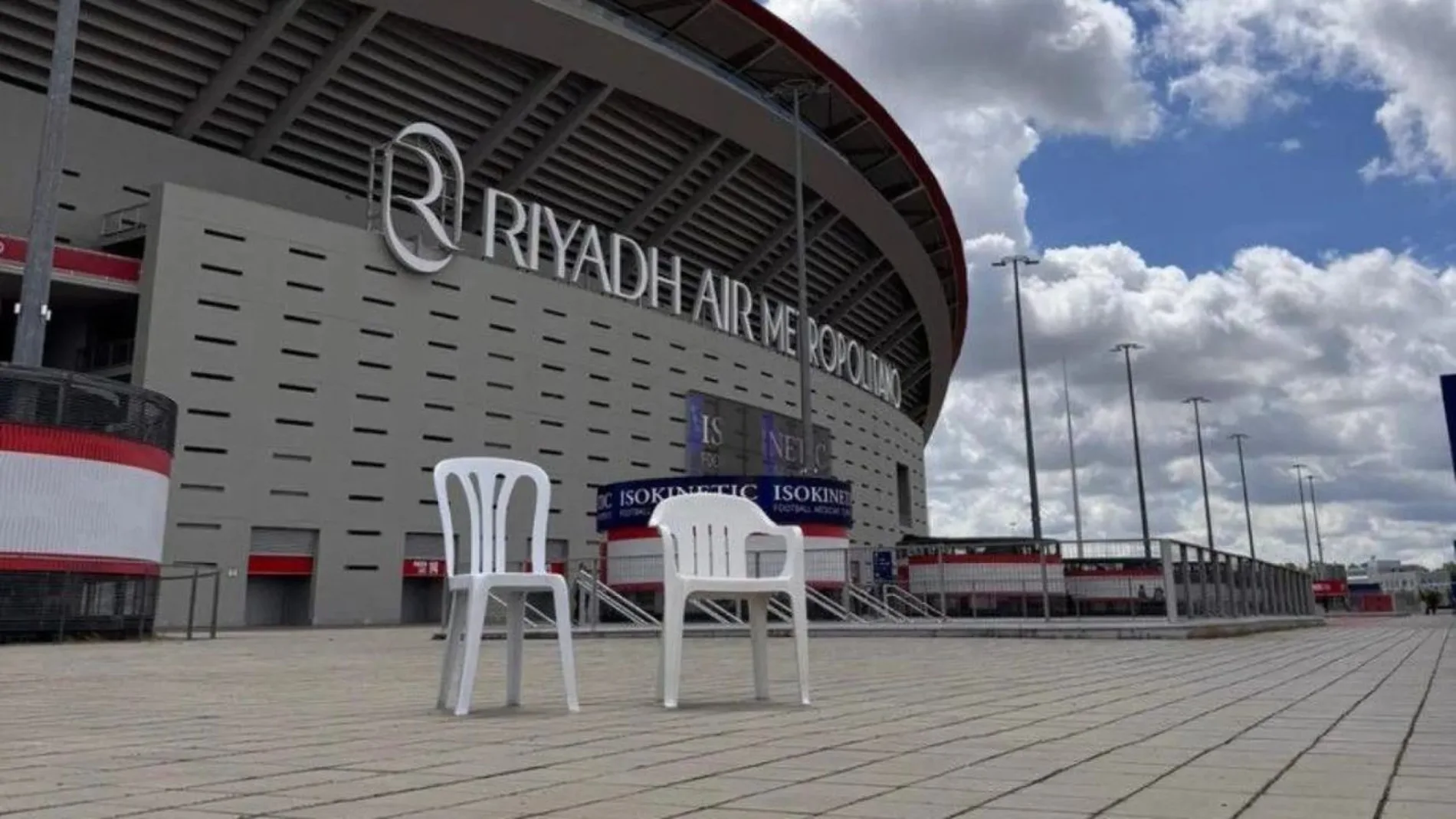 Las sillas de Bad Bunny en el Riyah Air Metropolitano Las sillas de Bad Bunny en el Riyah Air Metropolitano