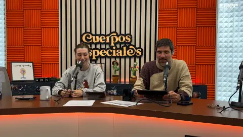 Nacho García escribe a Dua Lipa en Cuerpos especiales Nacho García escribe a Dua Lipa en Cuerpos especiales