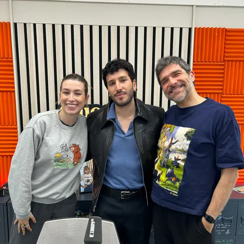 Eva Soriano y Nacho García con Sebastián Yatra. Eva Soriano y Nacho García con Sebastián Yatra.