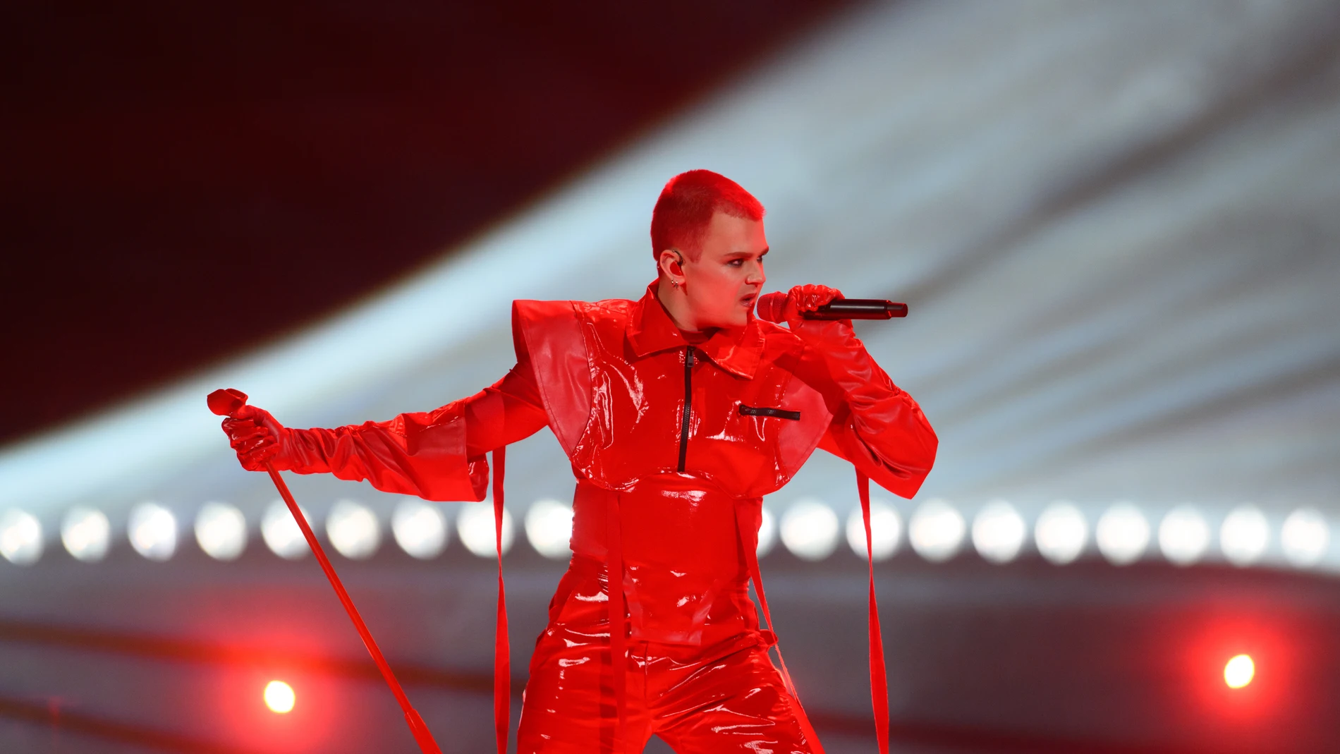 Red Sebastian, representante de Bélgica, canta 'Strobe Lights' en la Primera Semifinal de Eurovisión Red Sebastian, representante de Bélgica, canta 'Strobe Lights' en la Primera Semifinal de Eurovisión