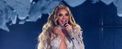 Melody durante su actuación en la primera semifinal de Eurovisión 2025