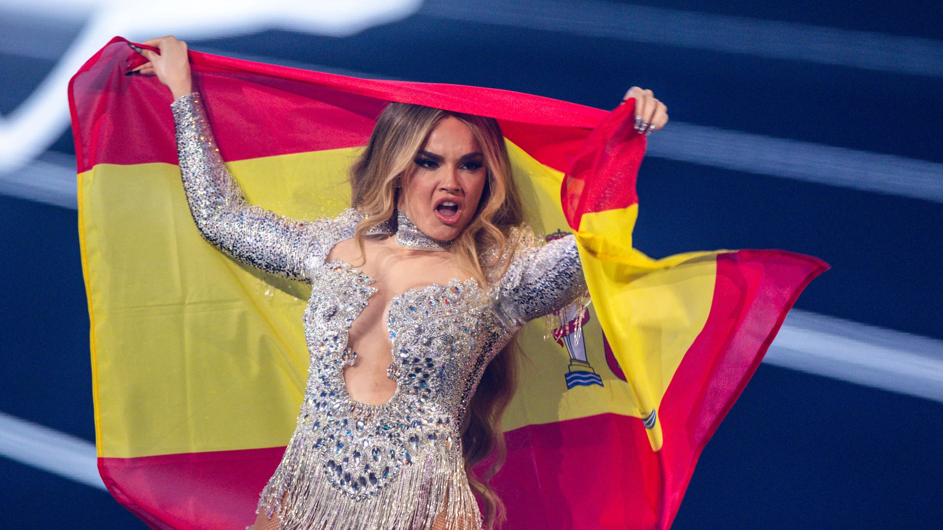 Melody con la bandera de España en el Jury Show de Eurovisión 2025 Melody con la bandera de España en el Jury Show de Eurovisión 2025