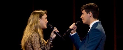 Amaia y Alfred García representando 'Tu canción' en Eurovisión 2018