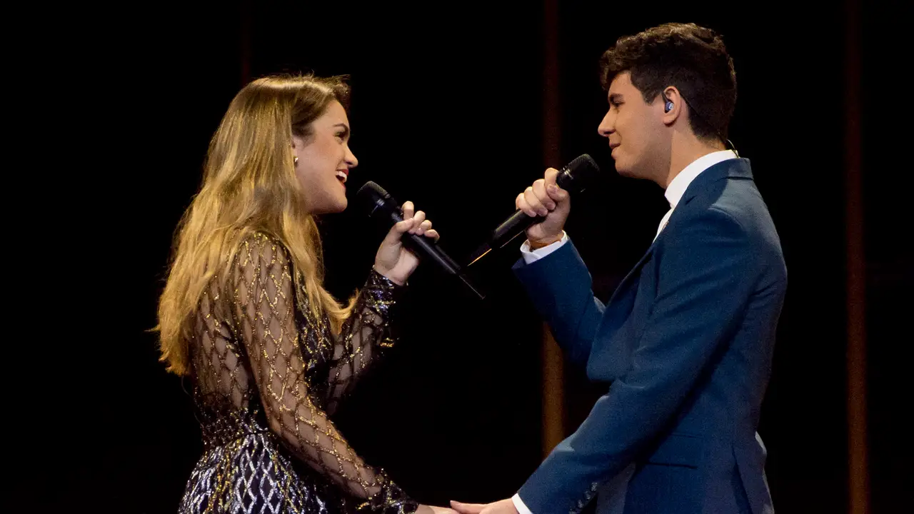Amaia y Alfred García representando 'Tu canción' en Eurovisión 2018 Amaia y Alfred García representando 'Tu canción' en Eurovisión 2018
