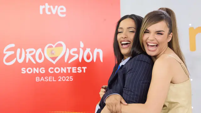 Chanel y Melody en una rueda de prensa por Eurovisión 2025
