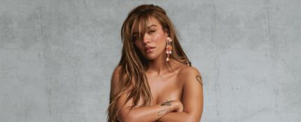 Portada de 'Latina Foreva', de Karol G