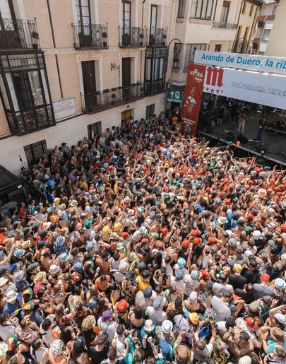 La plaza del Trigo de Aranda del Duero Durante el Sonorama Ribera. La plaza del Trigo de Aranda del Duero Durante el Sonorama Ribera.