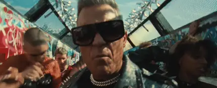 Robbie Williams en 'Rocket' Robbie Williams en 'Rocket'