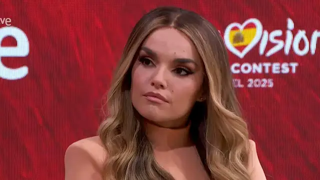 Melody en la rueda de prensa tras Eurovisión