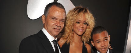 Ronald Fenty, Rihanna y Rajad Fenty Ronald Fenty, Rihanna y Rajad Fenty