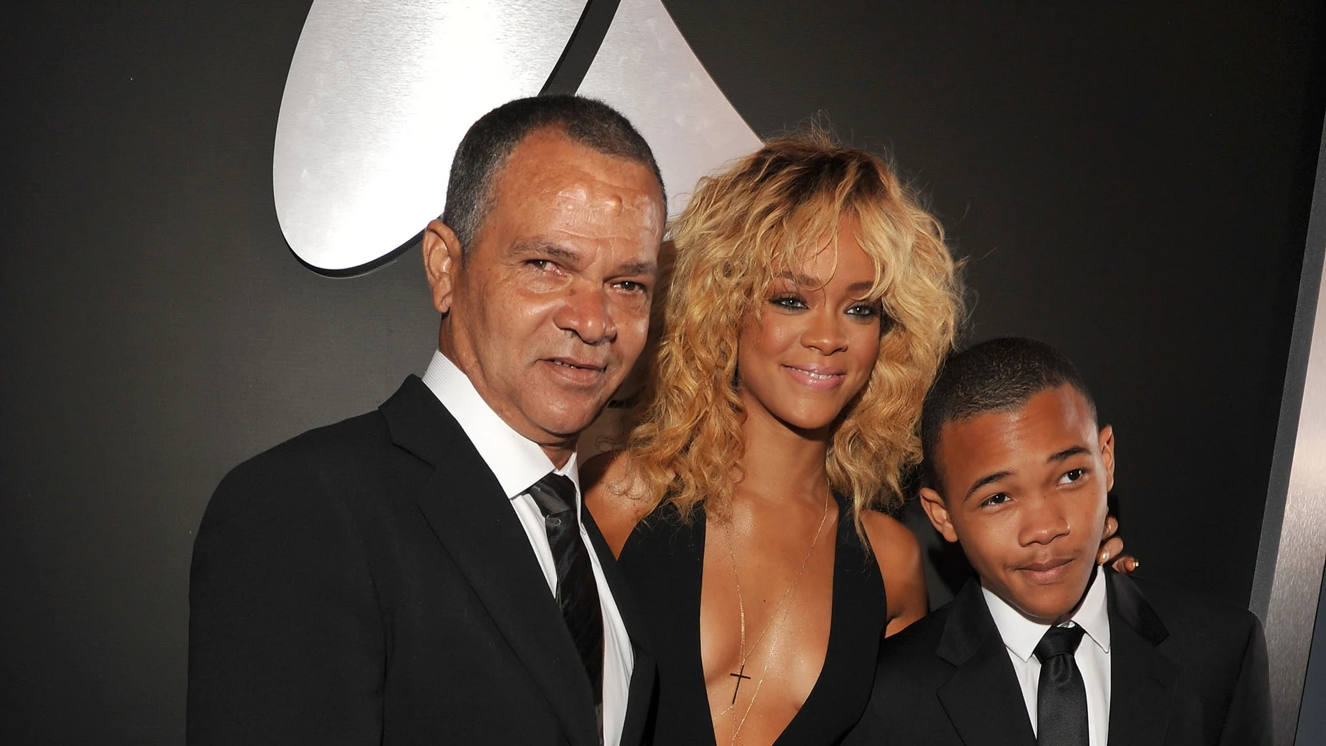 Ronald Fenty, Rihanna y Rajad Fenty Ronald Fenty, Rihanna y Rajad Fenty