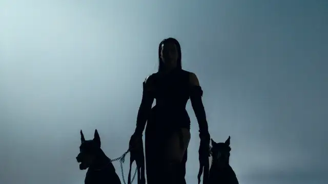 Chanel, en el videoclip de 'Una Bala'