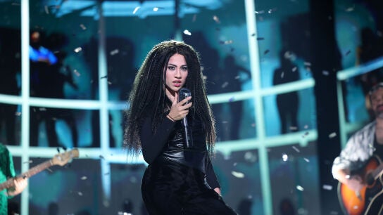 ¿La mejor imitación de Shakira de la historia? Melani emula a la cantante colombiana con ‘Inevitable’