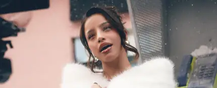 Emilia Mernes se envuelve de un aura angelical en '+ Te Vale', su nueva balada Emilia Mernes se envuelve de un aura angelical en '+ Te Vale', su nueva balada
