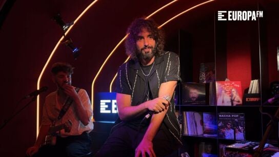 Mikel Izal en Local de Ensayo Europa FM